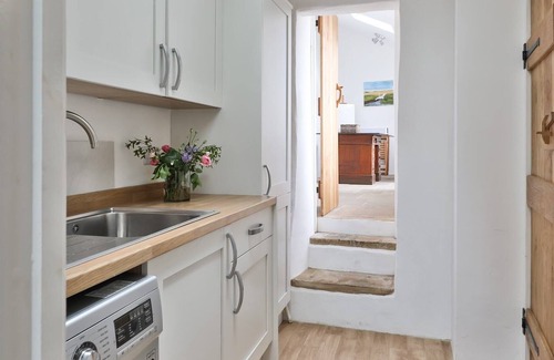 Painswick Casa | Charming Mt. Pleasant Cottage, Historic Painswick