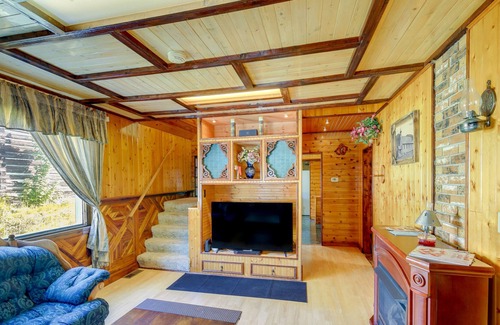 Mullan Casa | Charming Mullan Home - 6 Mi to Lookout Pass!