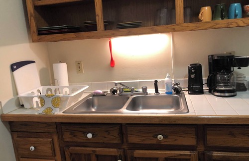 Midtown Cabaña | Charming!!! A Midtown cottage in the center of it all!