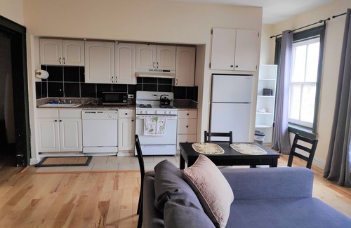 Bolton Hill Apartamento | Acogedor apartamento con estacionamiento en un histórico Bolton Hill