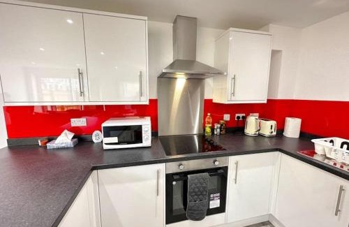 Headington Casa | Charming New 2BR Detached House-Central Headington- Wi-Fi, Netflix, Top Location