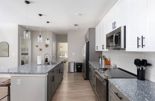 Athens Apartamento | Charming, New Apt | Pool | Long Stays