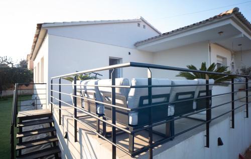 Segur de Calafell Casa | Charming New Beachside House up to 8 Beds!