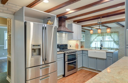 New Bern Cabaña | Charming New Bern Cottage w/ Grill & Fire Pit!