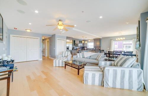 New Buffalo Apartamento | Charming New Buffalo Condo Walk to Lake Michigan!