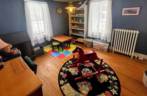 Ashland Casa | Charming New England Family Home