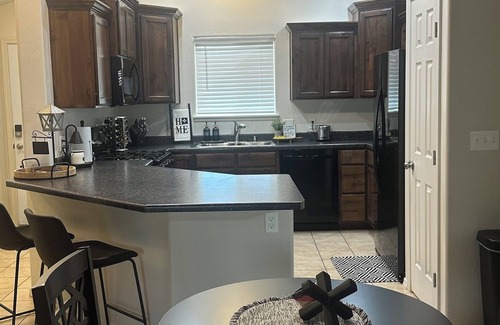 Farmington Casa | Charming newer 3-bedroom house in Farmington with Refrigerated AC, WiFi