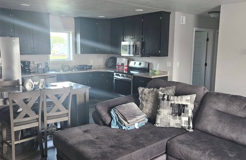 Wagner Casa | Charming newly built, 3-bedroom house in Wagner with AC