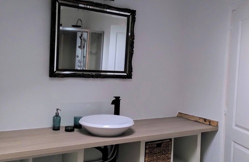 Monflanquin Cabaña | Charming newly-converted 2-bedroom cottage in the heart of south-west France