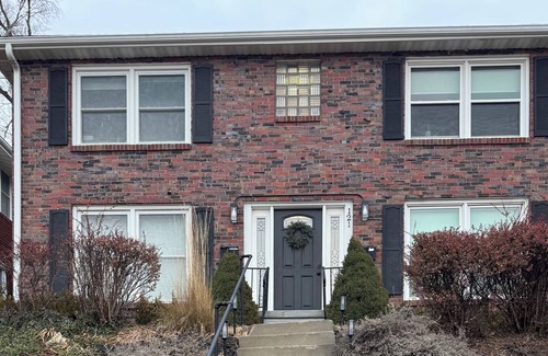 Joslyn Castle Apartamento | Charming newly furnished Midtown colonial near UNMC