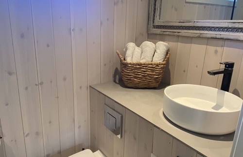 Sandefjord Casa | Charming Guesthouse Close to City Center and Hiking Area