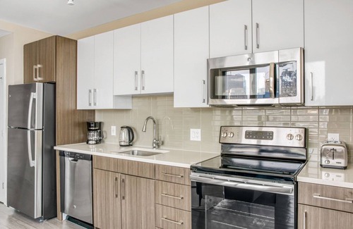 West End Apartamento | Charming North Station 1BR w/ Gym & W/D, near TD Garden, by Blueground