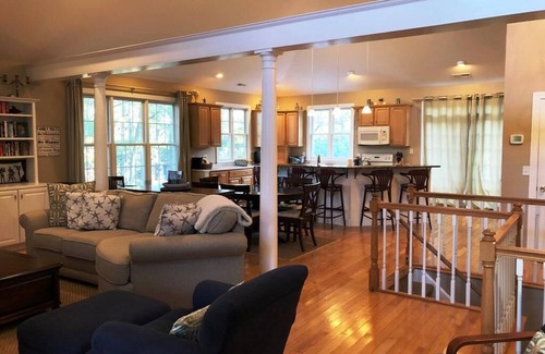 North Shores Casa | Charming North Shores Home with Ocean Views, Pool, Tennis, & Private Beach!