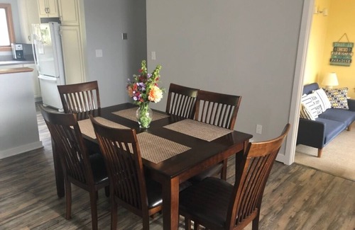 Northport Cabaña | Northport Beach Retreat-Waterfront-Pet ok