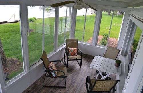 Northport Cabaña | Northport Beach Retreat-Waterfront-Pet ok