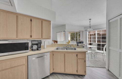 Southwest Orlando Condominio | Charming Oasis: Stylish Apartment in the Heart of Orlando