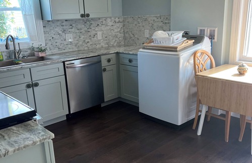 Fairhaven Cabaña | Charming ocean view cottage with AC in Fairhaven - 2 bedrooms available