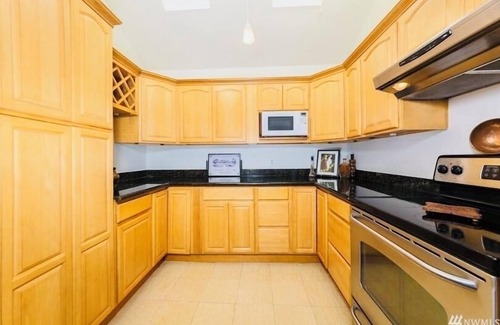 Mukilteo Casa | Charming ocean view house w/ office/fully fenced yard in gorgeous Mukilteo