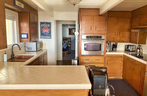 Bodega Bay Cabaña | Encanto Oceanfront Cottage at Schoolhouse Beach