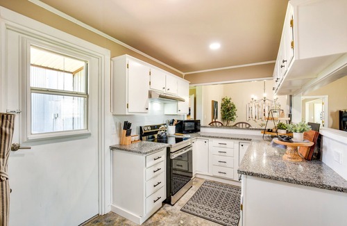 Marietta Casa | Charming Oklahoma Escape Near Beaches & Golfing!