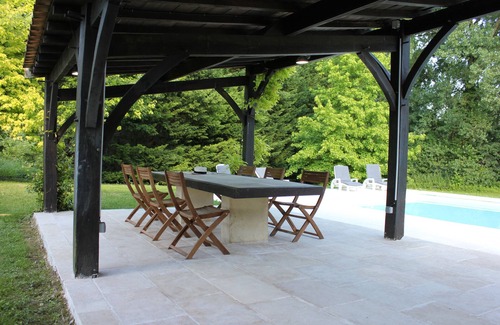 Issigeac Otro | Encantadora granja antigua en Issigeac con piscina privada y jardín y preciosas vistas
