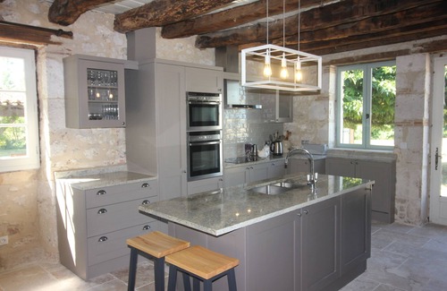 Issigeac Otro | Encantadora granja antigua en Issigeac con piscina privada y jardín y preciosas vistas