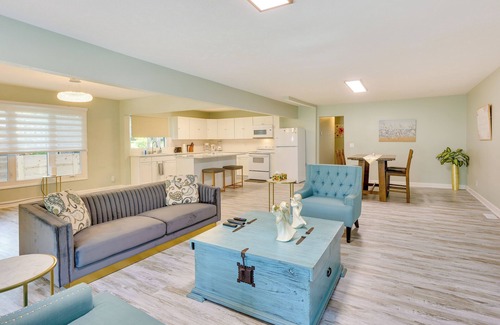 Omaha Casa | Charming Omaha Getaway - 3 Mi to Baxter Arena!