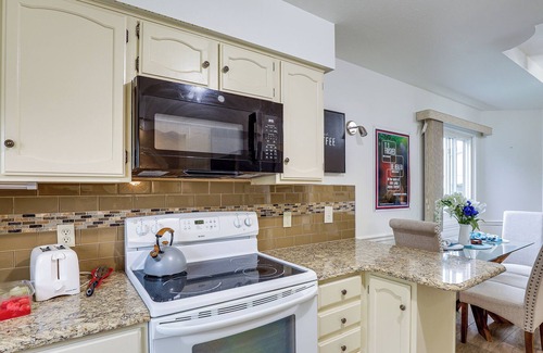 Chalco Casa | Charming Omaha Vacation Rental: 16 Mi to Downtown!