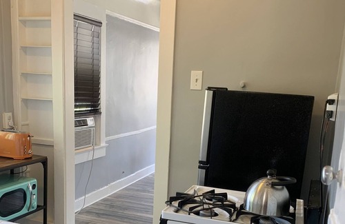 West Hollywood Cabaña | Encantador dormitorio con loft para artistas