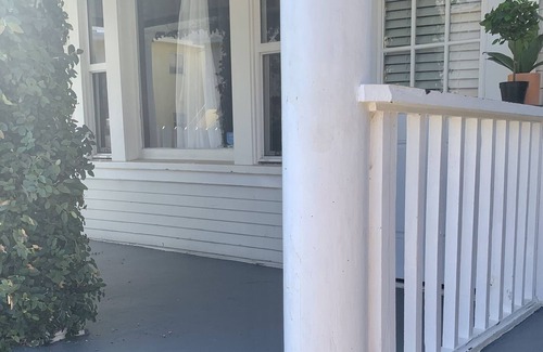 West Hollywood Cabaña | Encantador dormitorio con loft para artistas