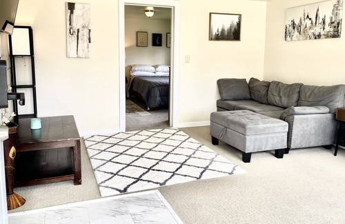 Tillicum Casa | Charming one bedroom near Amazon, JBLM, and American lake