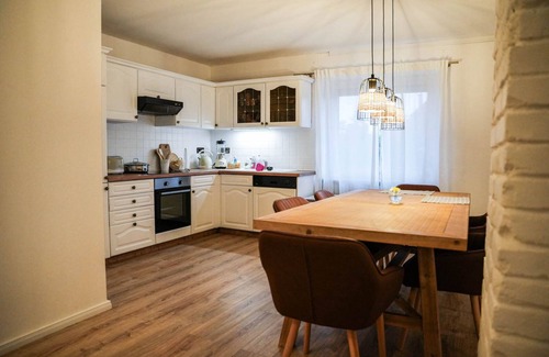 Ramstein-Miesenbach Apartamento | Charming open-plan apartment in country house style | With sauna