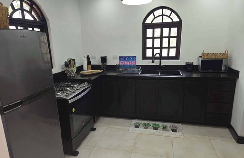 Veraguas Casa | Charming 2-bedroom house in Los Islotes community with beach access