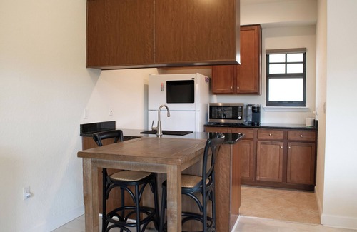 Palencia Apartamento | Charming Palencia Studio Fully Furnished