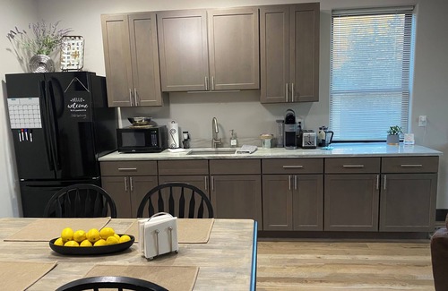 Palmer Lake Apartamento | Charming Palmer Lake Loft: 1-bdrm LOFT, full bath, kitchen, smart TV, WiFi, AC