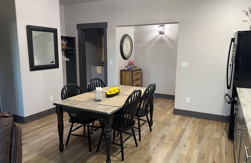 Palmer Lake Apartamento | Charming Palmer Lake Loft: 1-bdrm LOFT, full bath, kitchen, smart TV, WiFi, AC