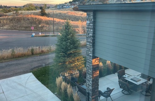 Palmer Lake Apartamento | Charming Palmer Lake Loft: 1-bdrm LOFT, full bath, kitchen, smart TV, WiFi, AC
