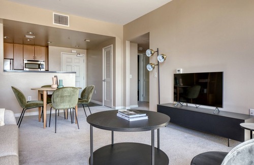 Old Pasadena Apartamento | Charming Pasadena 1BR w/ Gym & Pool, nr Colorado Ave, by Blueground