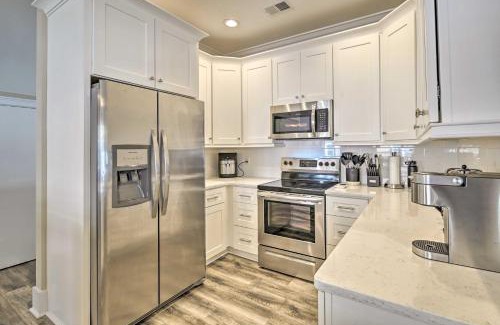 Pawleys Island Casa | Charming Pawleys Island Home about 4 Mi to Beach!