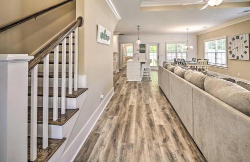 Pawleys Island Casa | Charming Pawleys Island Home about 4 Mi to Beach!