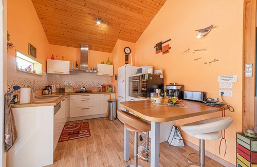 Verteuil-dAgenais Chalet De Esquí | bonito chalet combina la paz y la tranquilidad con piscina privada