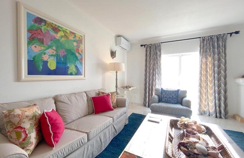 Meia Praia Apartamento | Charming Penthouse with Sea View in Lagos #1931