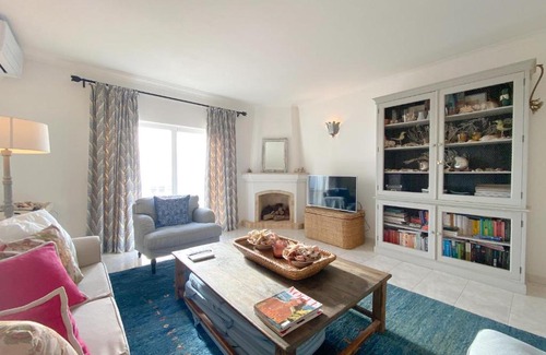 Meia Praia Apartamento | Charming Penthouse with Sea View in Lagos #1931