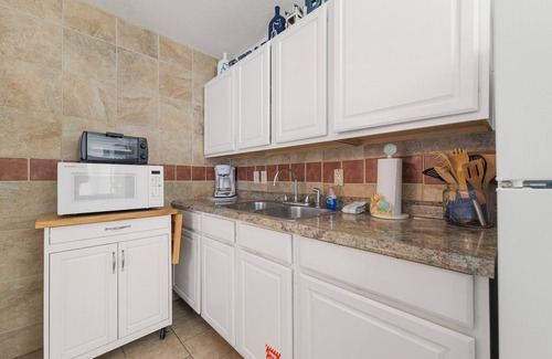 Ormond Beach Condominio | Flagler Cottage 2 | Pet Friendly, Ocean Views!