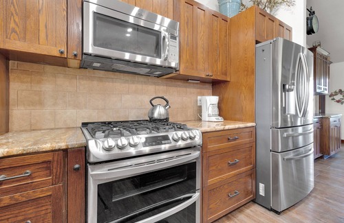 Gilbert Casa | Charming, Pet-friendly, 3-bedroom home in Gilbert with AC, WiFi, pool, hot tub