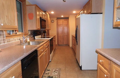 Bridgton Casa | Charming pet-friendly waterfront home with beautiful views of Highland Lake!