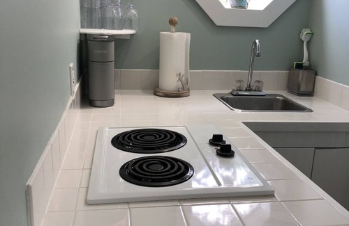 Pine Point Apartamento | Encantador Pine Point OOB Beach Cottage Tiny House, a pasos de la playa