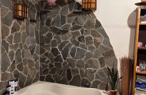 San Antonio Casa | Charming Private 1 bedroom Queen Size in San Antonio Escazu San Jose