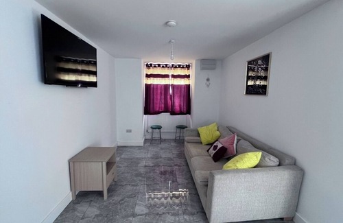 Cradley Apartamento | Charming private 1-bedroom apartment with private bathroom