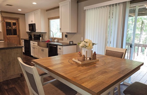 Oakhurst Casa | Charming, private 3-BR home in lovely Coldspring with WiFi and fenced yard.